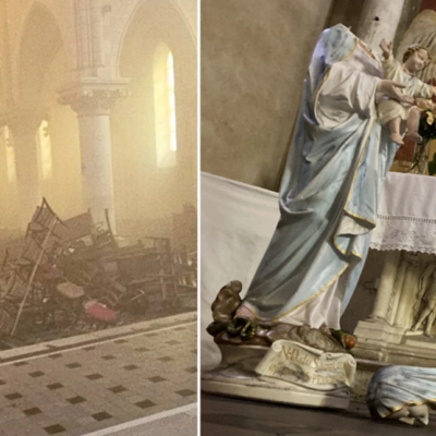 Estatua de la Virgen María decapitada e incendio en la iglesia de Sainte-Thérèse de Poitiers (Francia). El edificio ya fue objeto de un atentado hace dos años.